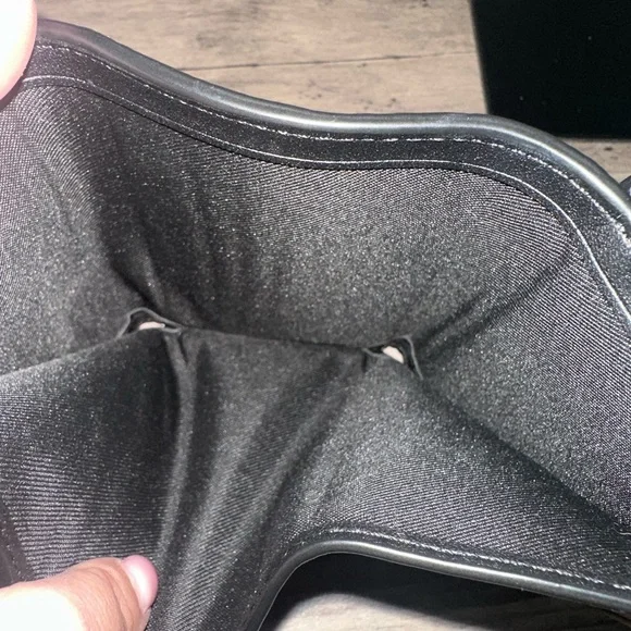 Coach Pebbled Black Leather wallet - Picture 5 of 6